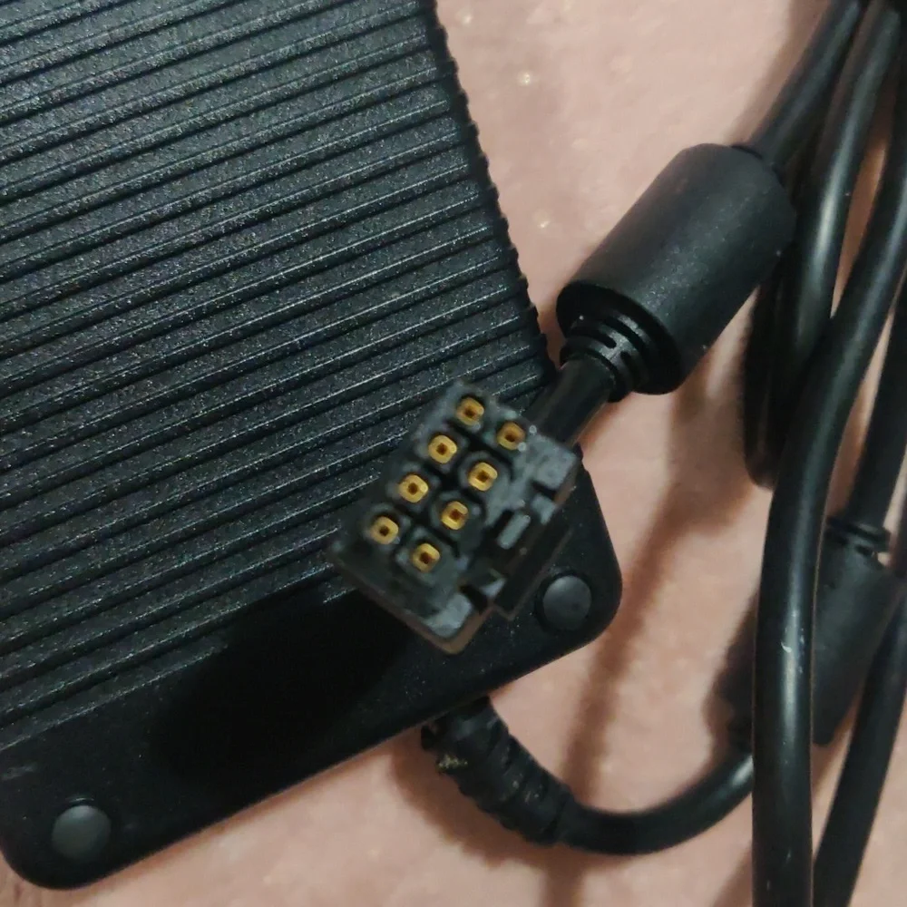 Dell AC/DC adapter